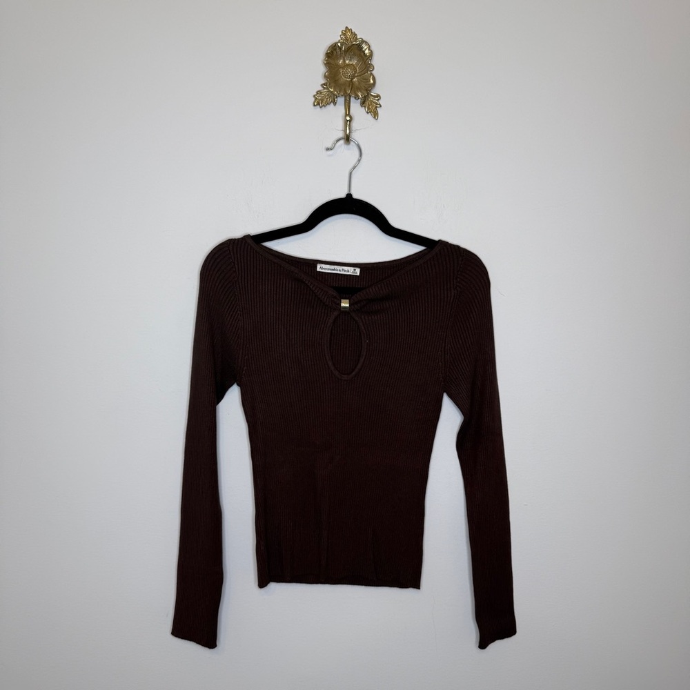 Abercrombie & Fitch Hardware Keyhole Long-Sleeve Sweater Top M